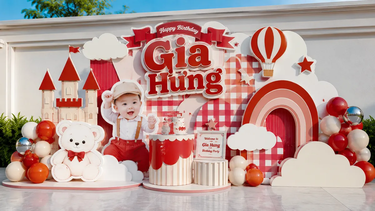 Tông đỏ trắng với gấu, khinh khí cầu, lâu đài và bàn trụ sọc caro