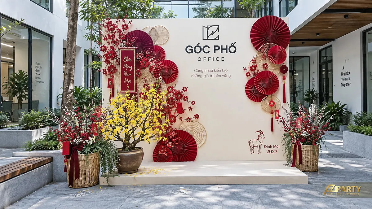 Góc chụp ảnh ngoài sân văn phòng Gốc Phố