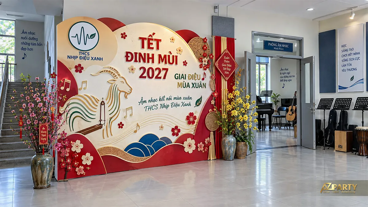 Backdrop phòng âm nhạc với đàn bầu, nốt nhạc và linh vật dê