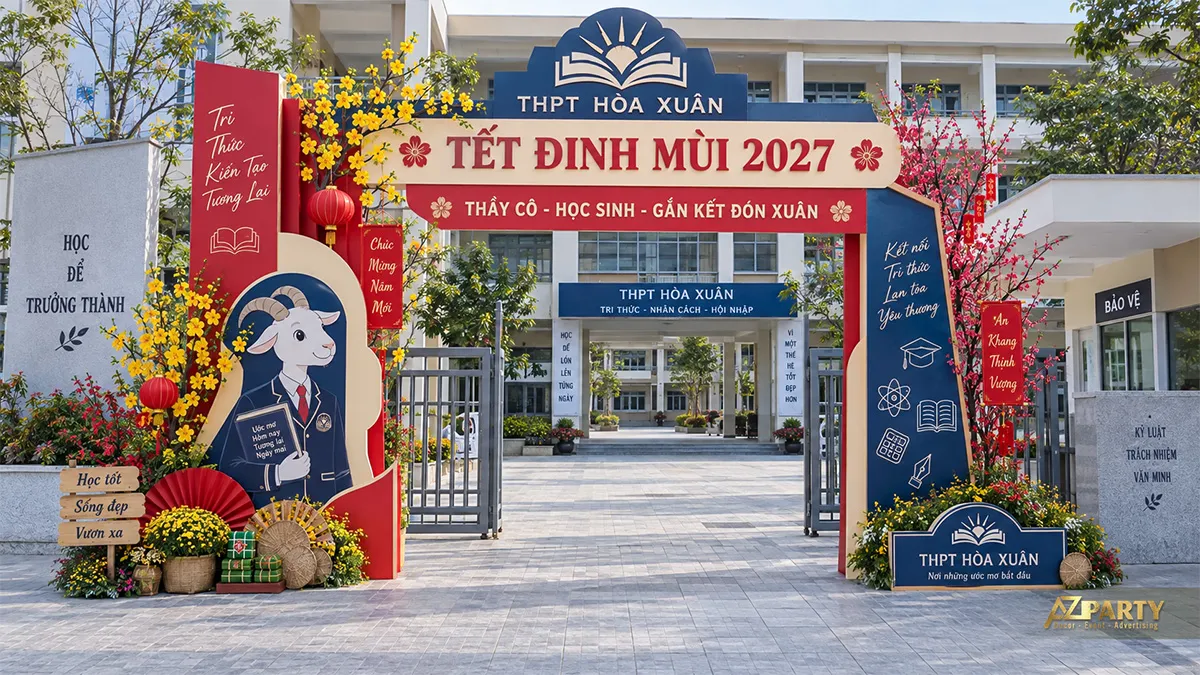 Cổng chính trường trung học với linh vật học sinh và biểu tượng học tập