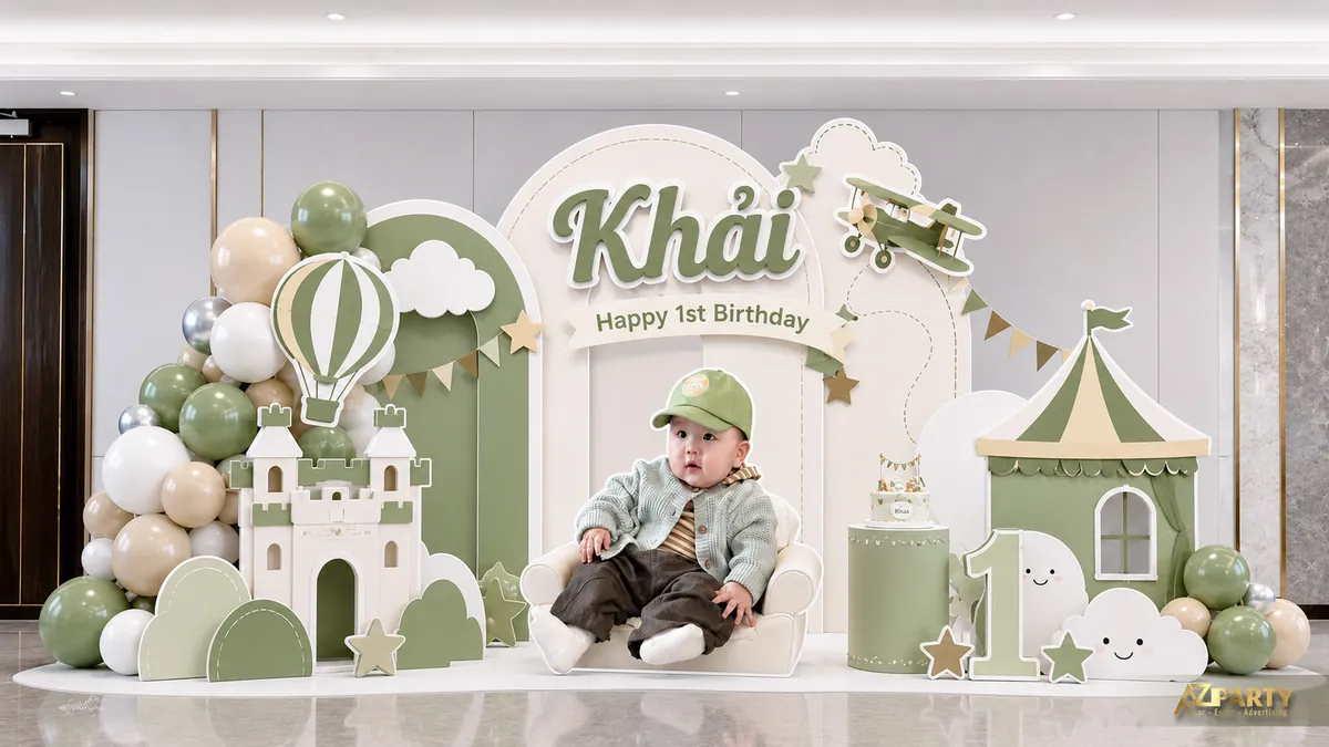 Lâu đài xanh sage với khinh khí cầu, cối xay gió và mô hình số 1