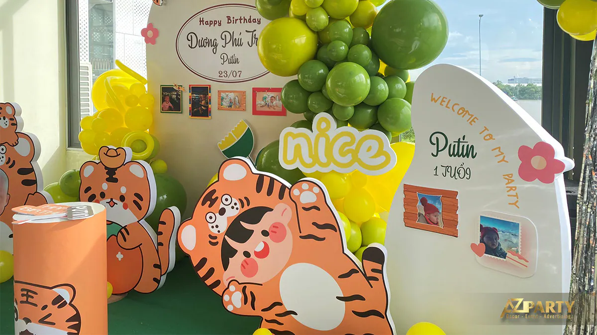 Bảng chào Welcome to my party hình đám mây đáng yêu giới thiệu tiệc sinh nhật 1 tuổi của bé Putin