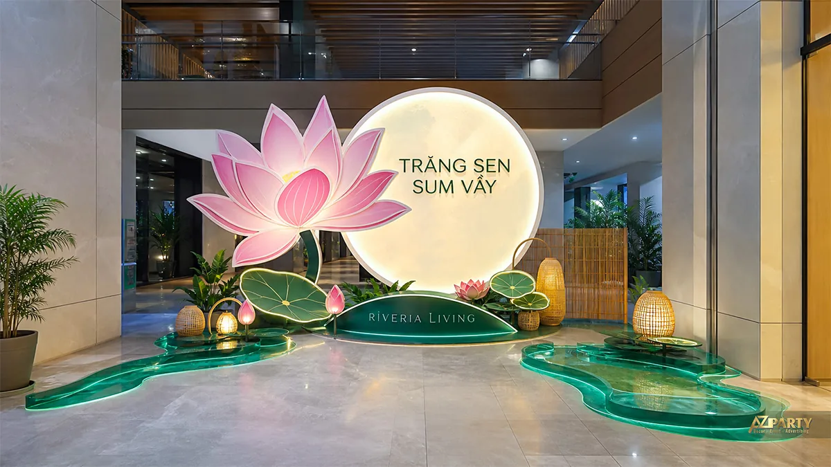 Hoa sen hồng bên trăng vàng