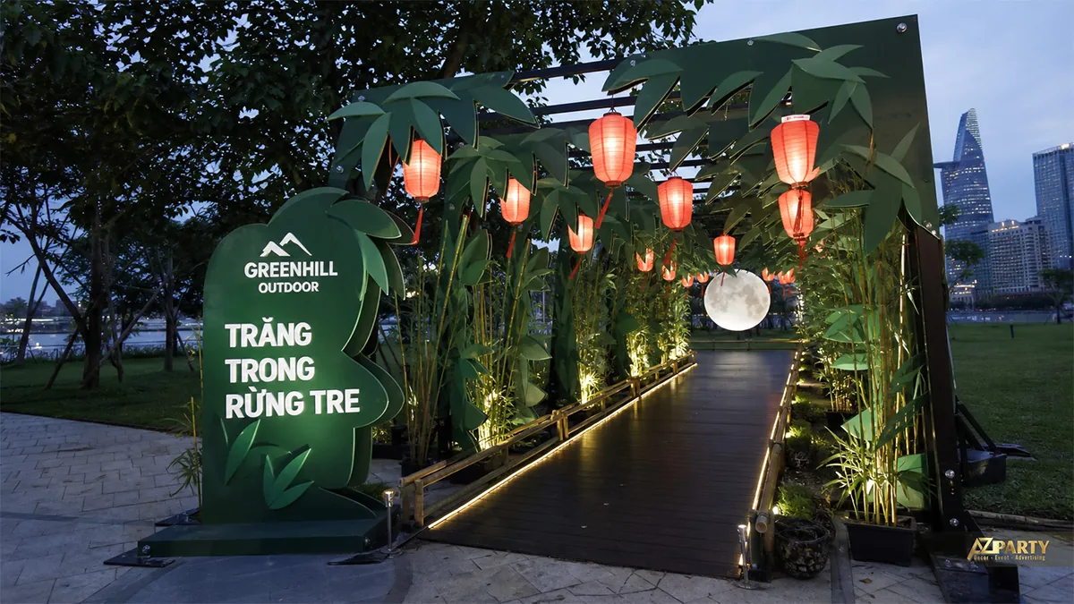 Đường hầm rừng tre treo lồng đèn