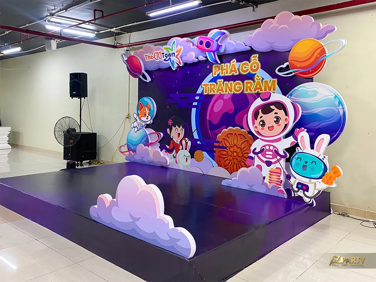 Sân khấu Phá cỗ Trăng Rằm chủ đề phi hành gia tại chung cư Era Town