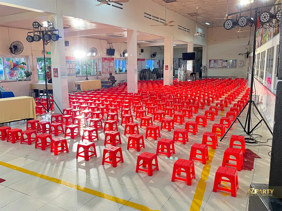 Khu ghế ngồi được chuẩn bị cho gia đình nhân viên tại Đêm Trung thu Vifon