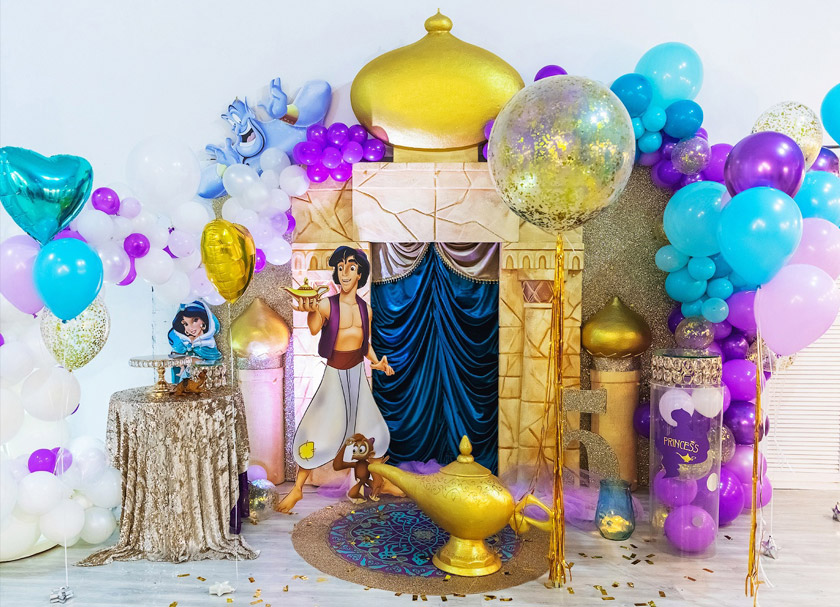 Xuyên vào truyện cổ 1001 đêm với sinh nhật chủ đề Aladdin