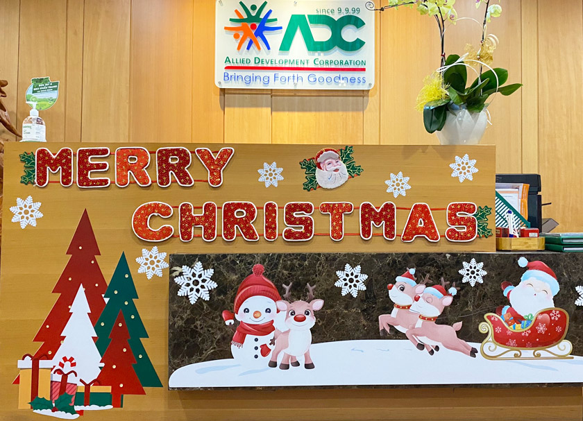 Trang trí lễ hội giáng sinh (Noel) rực rỡ sắc màu tại công ty ADC