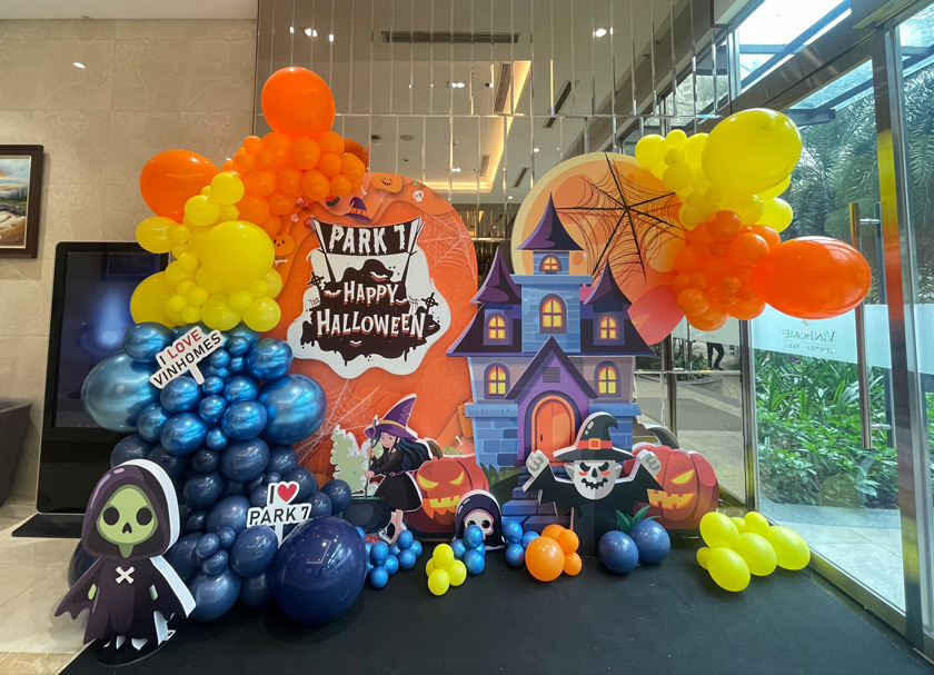 Trang trí Halloween tại chung cư Vinhomes mang đến lễ hội rộn ràng