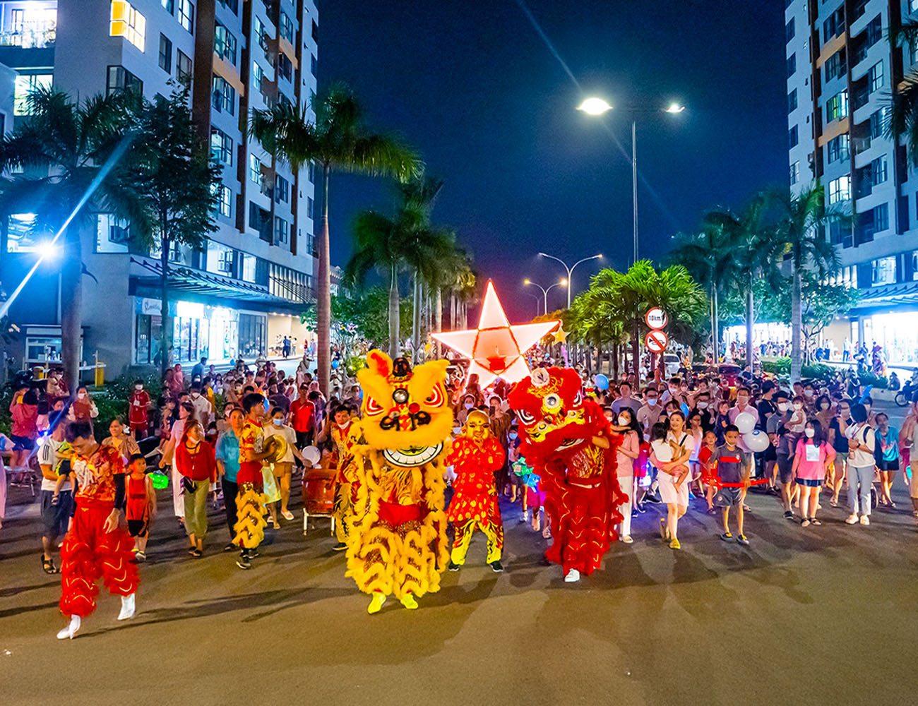 Cư dân Waterpoint háo hức rước đèn lễ hội trăng rằm