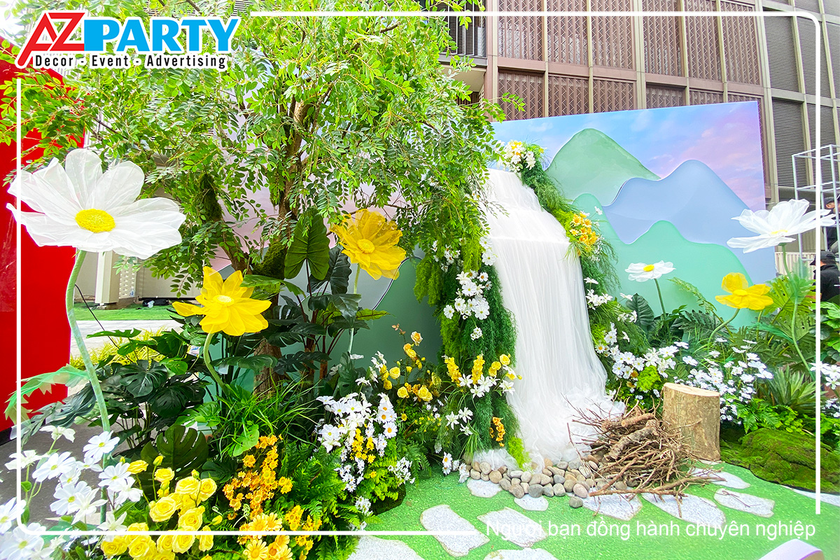 Chi tiết hoa tươi và cây xanh của photobooth 