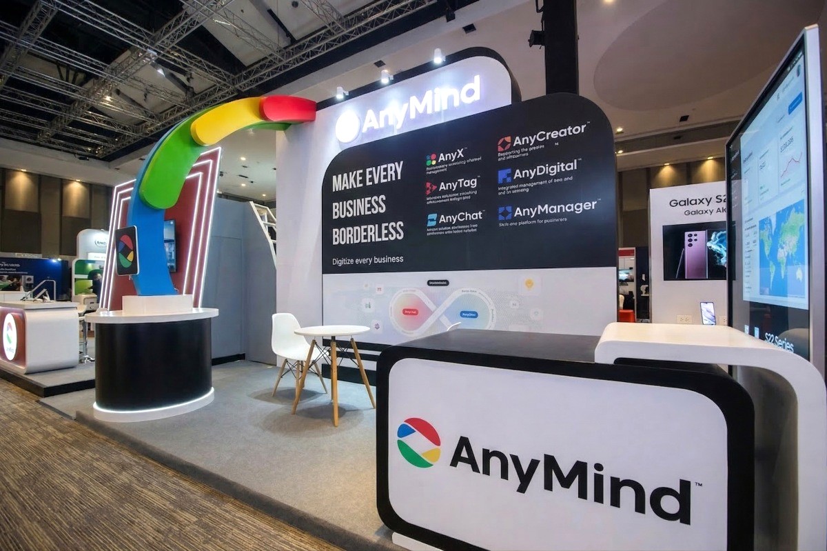 Góc chụp từ bên phải của booth Anymind