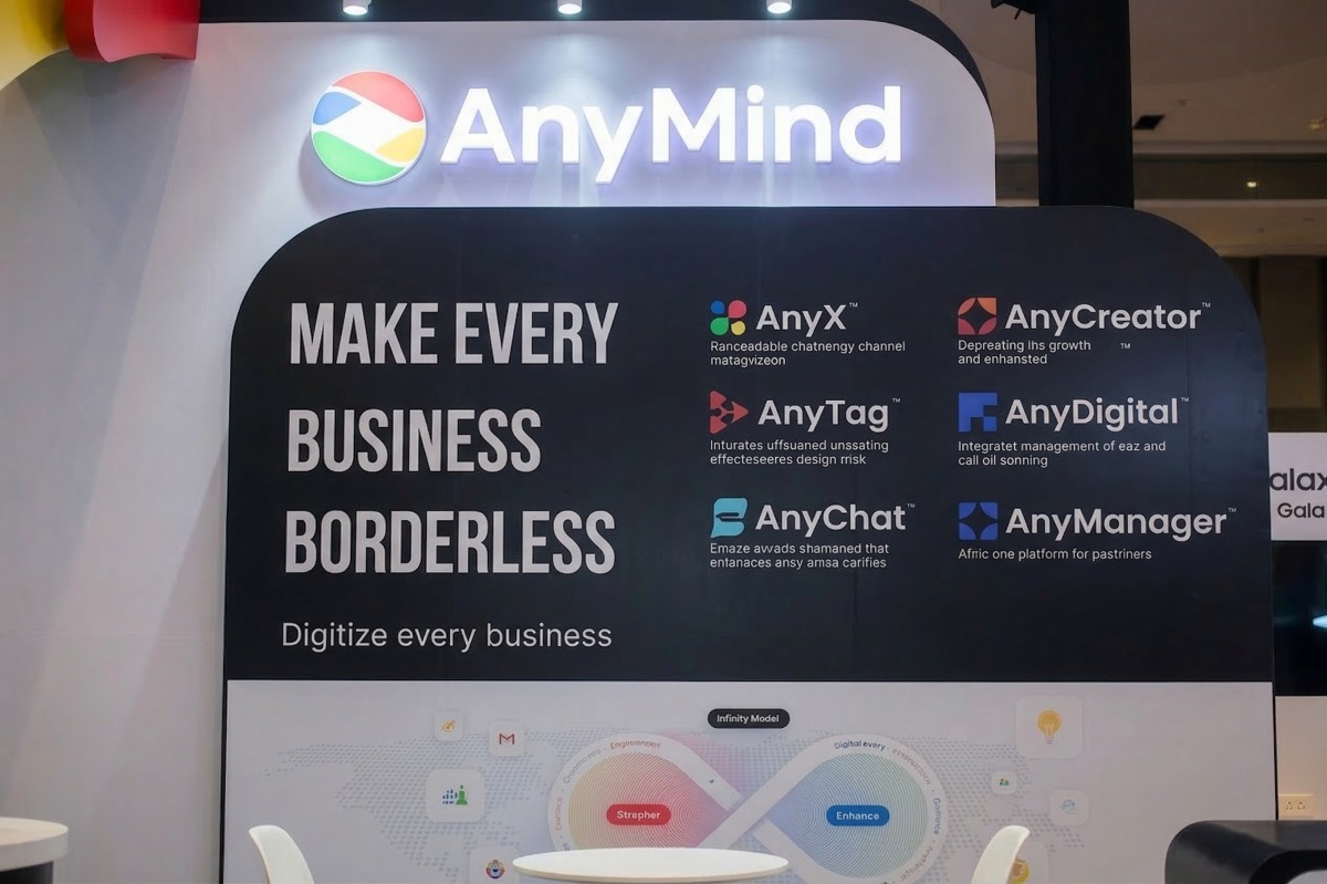 cận cảnh vách chính của booth Anymind