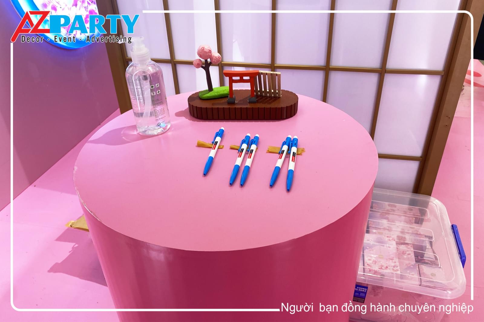 bàn tư vấn tại booth