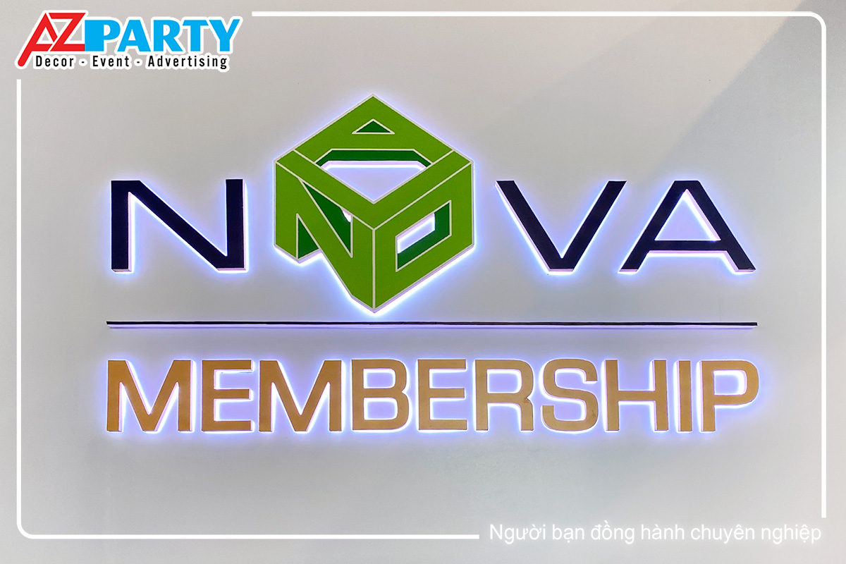 cận cảnh logo tại booth Nova Membership
