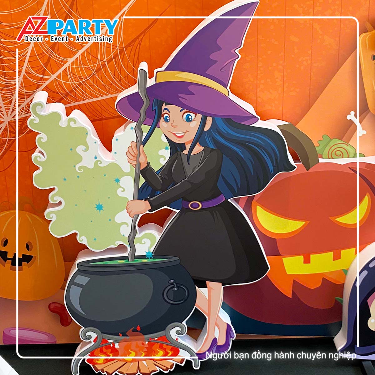 phủ thủy nữ halloween đang nấu thuốc