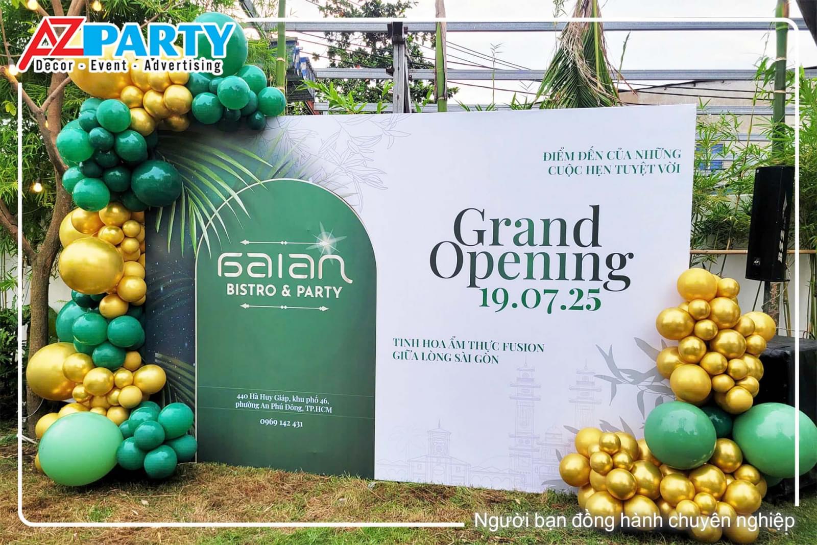 Backdrop khai trương nhà hàng tone xanh lá thiên nhiên, nhẹ nhàng