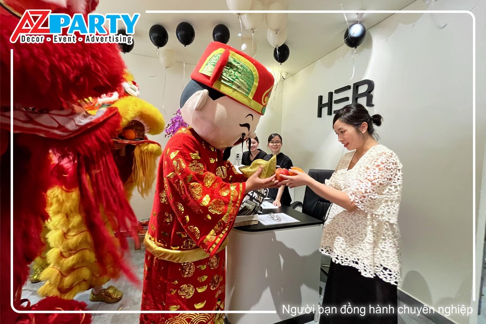ông thần tài xông đất