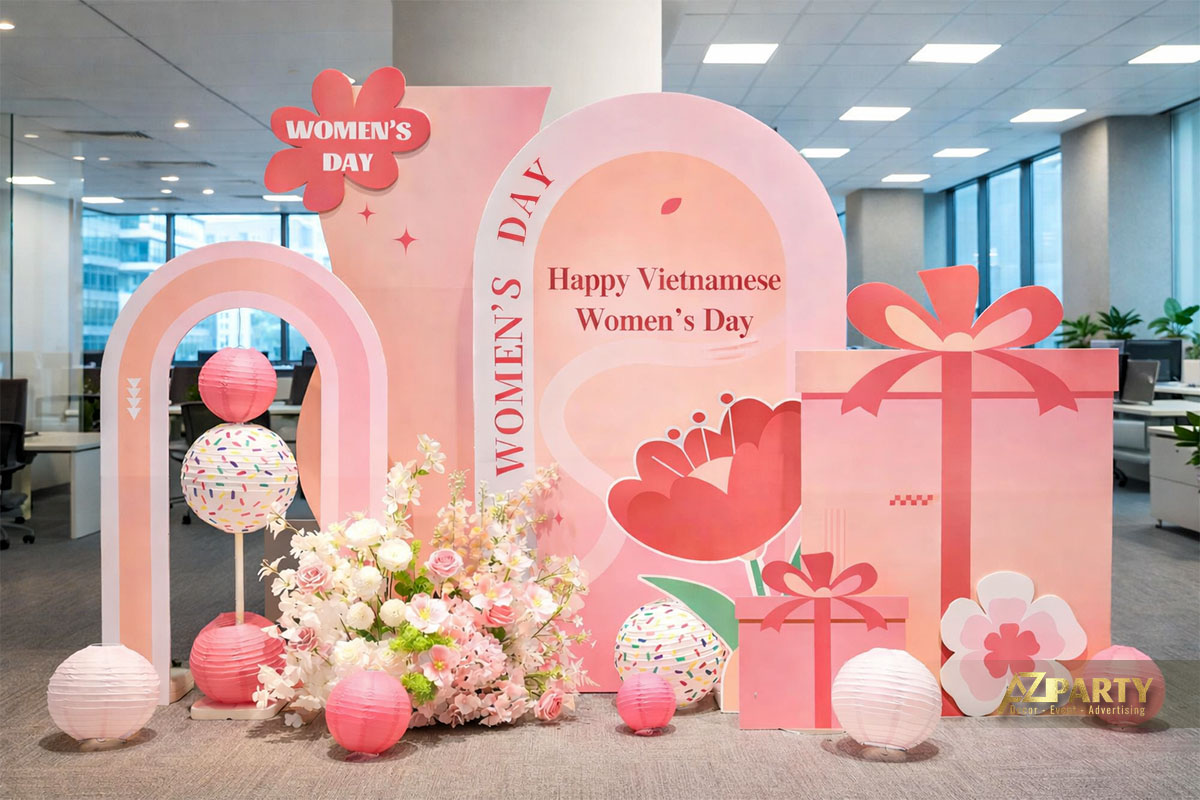 Mẫu trang trí 8/3 tone hồng đỏ pastel xinh xắn với các chi tiết hộp quà và hoa tươi 