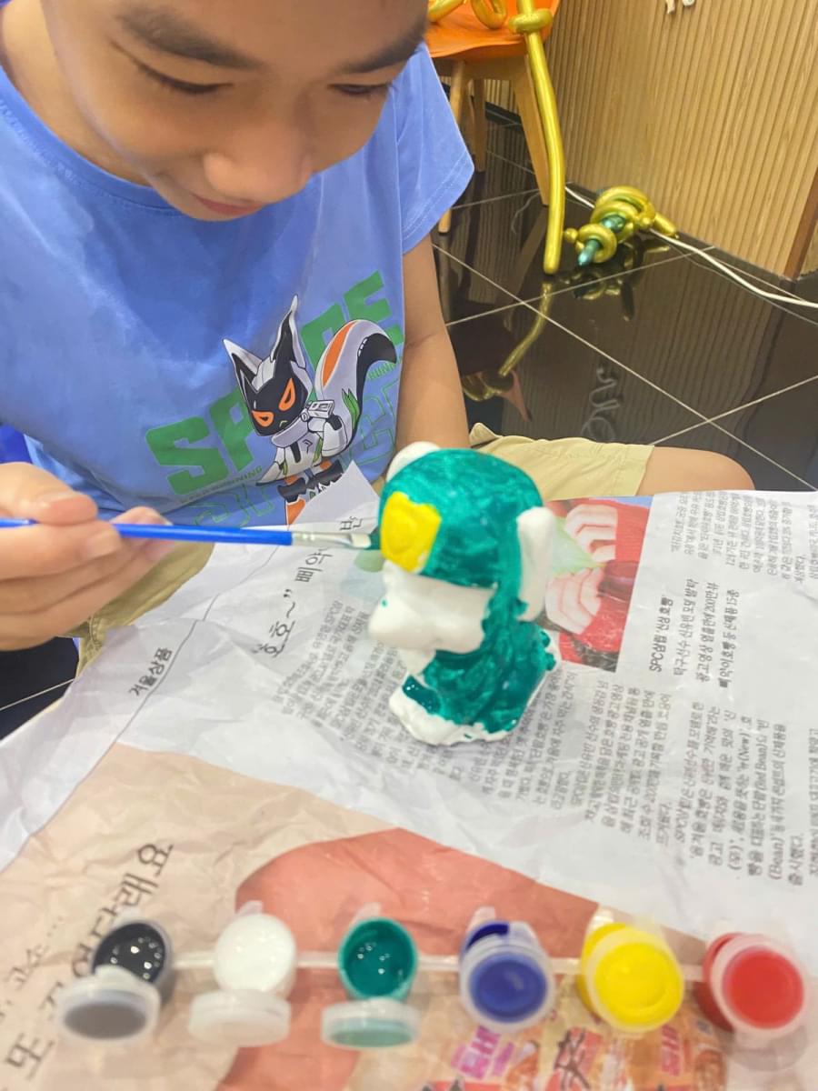 Trò chơi tô tượng giúp các em phát triển năng khiếu hội họa