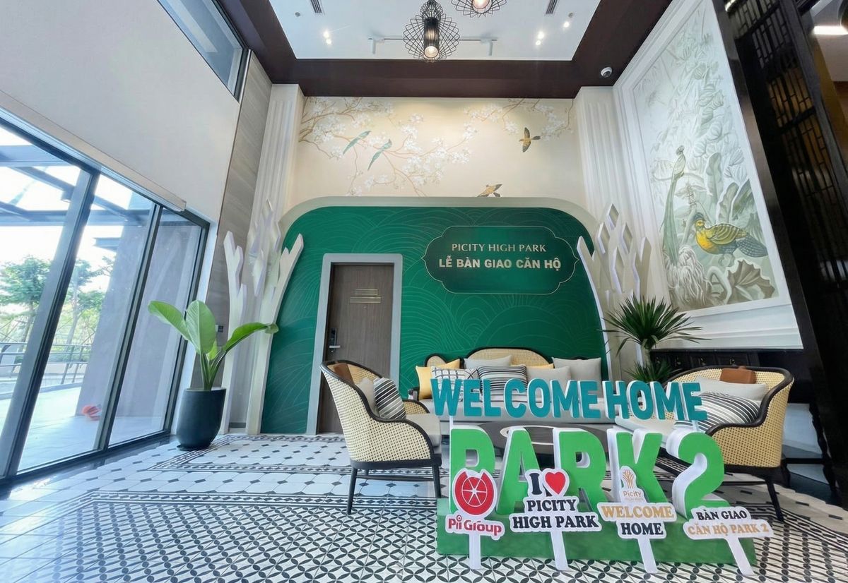 Booth sự kiện bàn giao căn hộ Picity Park 2 theo tone màu xanh lá