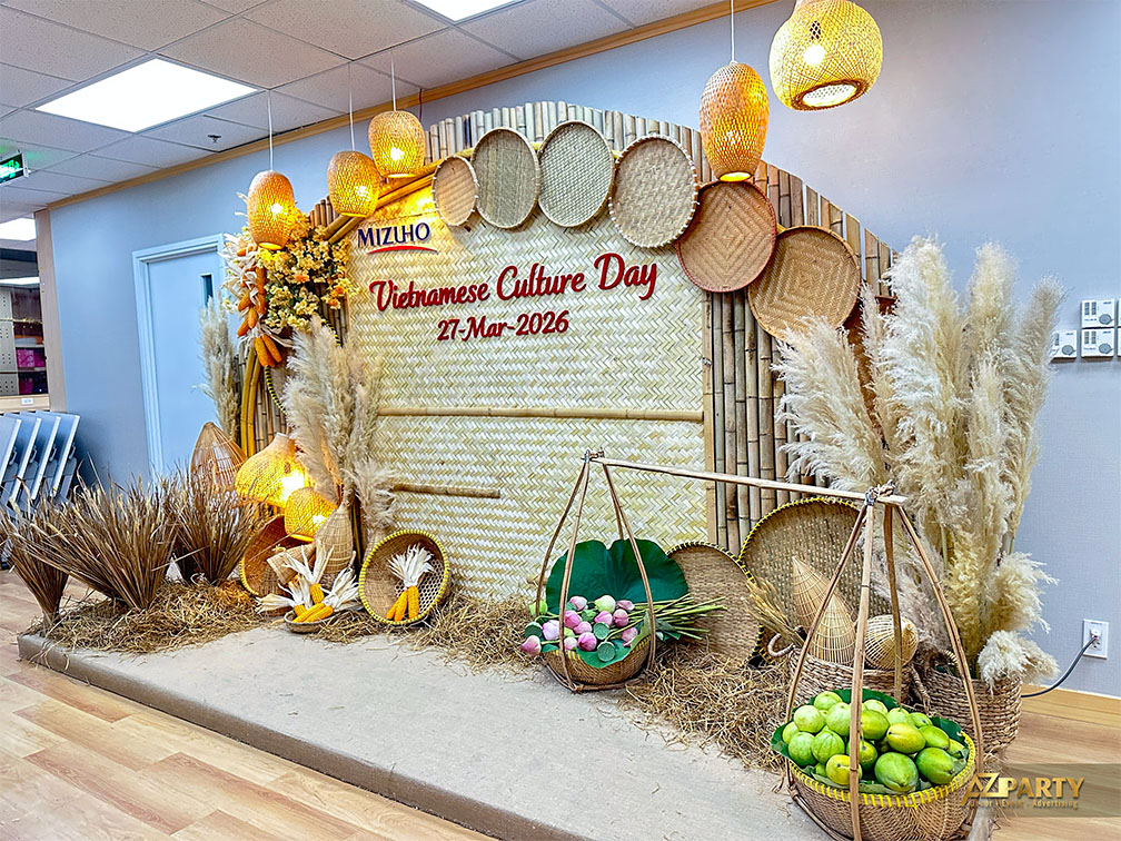 góc chụp bên phải của booth check in Mizuho