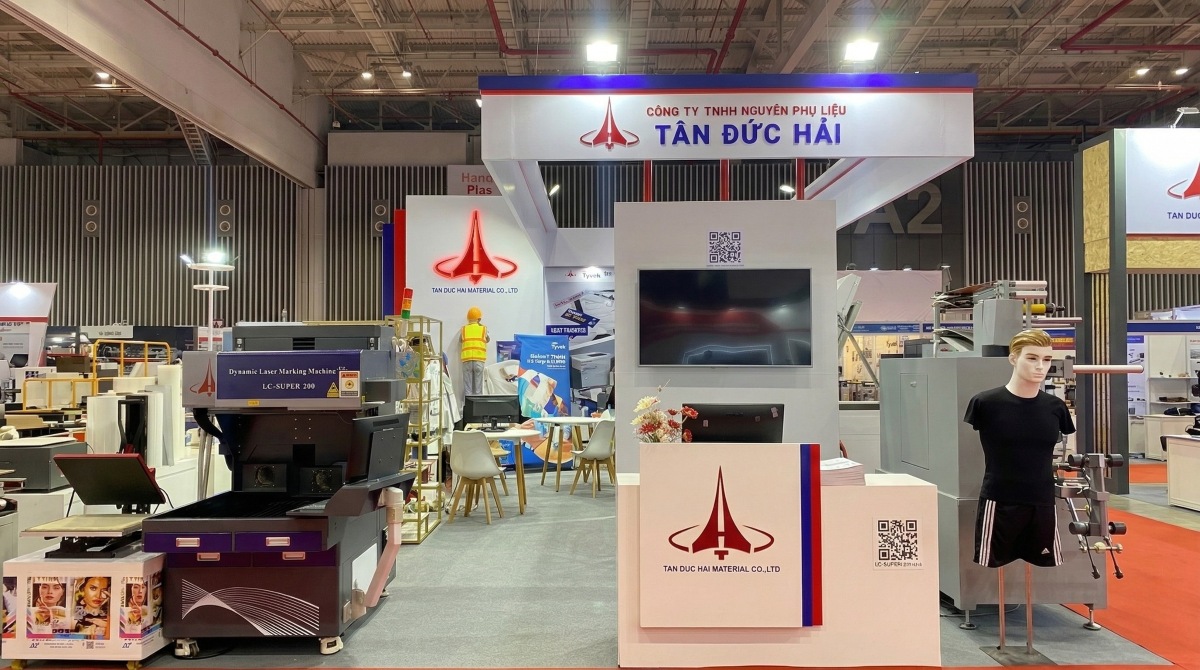 Góc chụp chính diện của gian hàng Tân Đức Hải