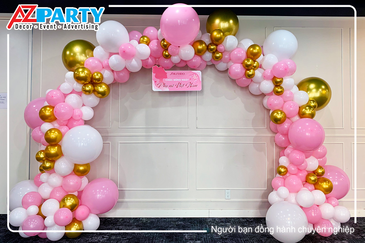 cổng bóng tone màu trắng hồng, trang trí ngày phụ nữ Việt Nam