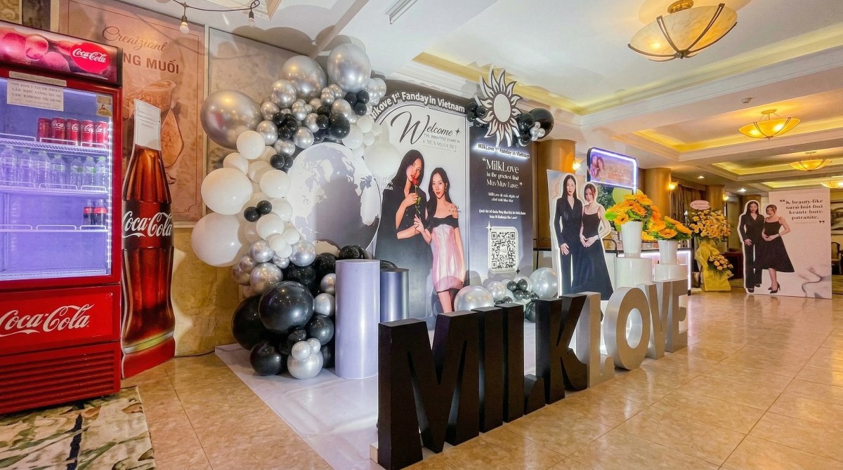 Góc chụp bên trái của photobooth fanmeeting Milk & Love 