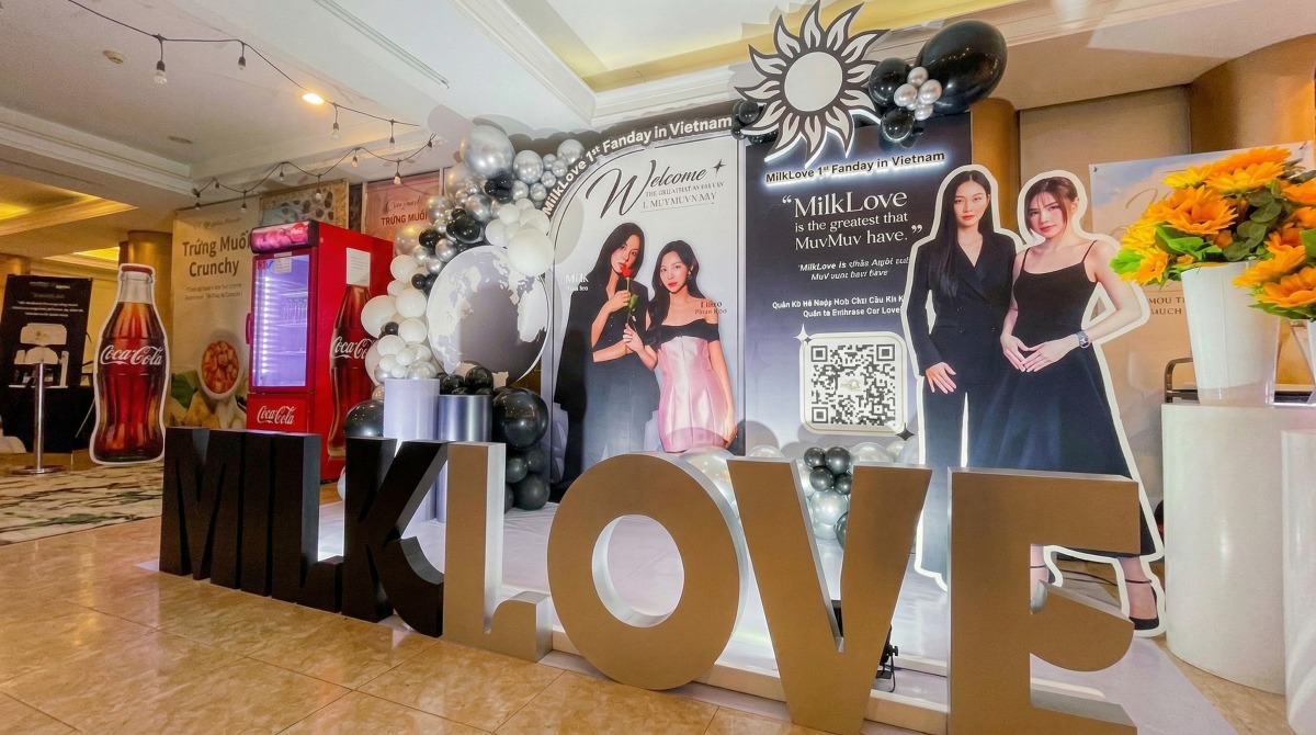 Góc chụp bên phải của photobooth fanmeeting Milk & Love 