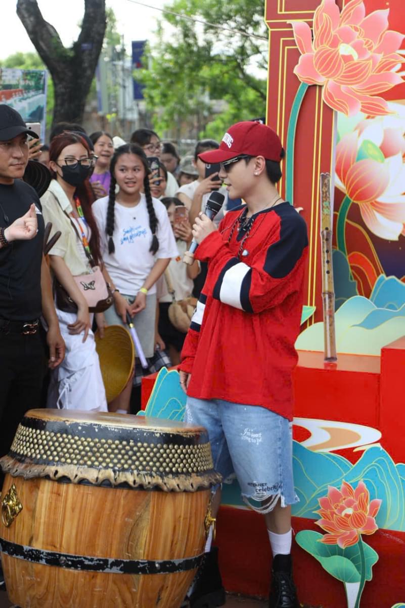 cận carh Quang Hùng tại Photo booth