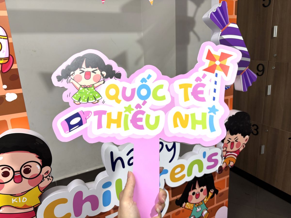 Bảng checkin thông điệp Happy Children day