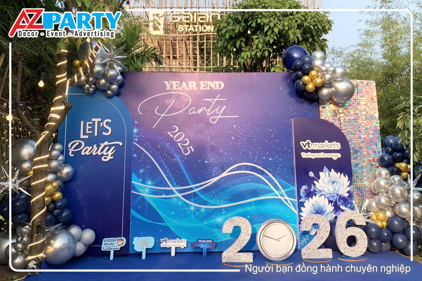 Backdrop Tất Niên sequin tone xanh dương tím sang trọng, lấp lánh
