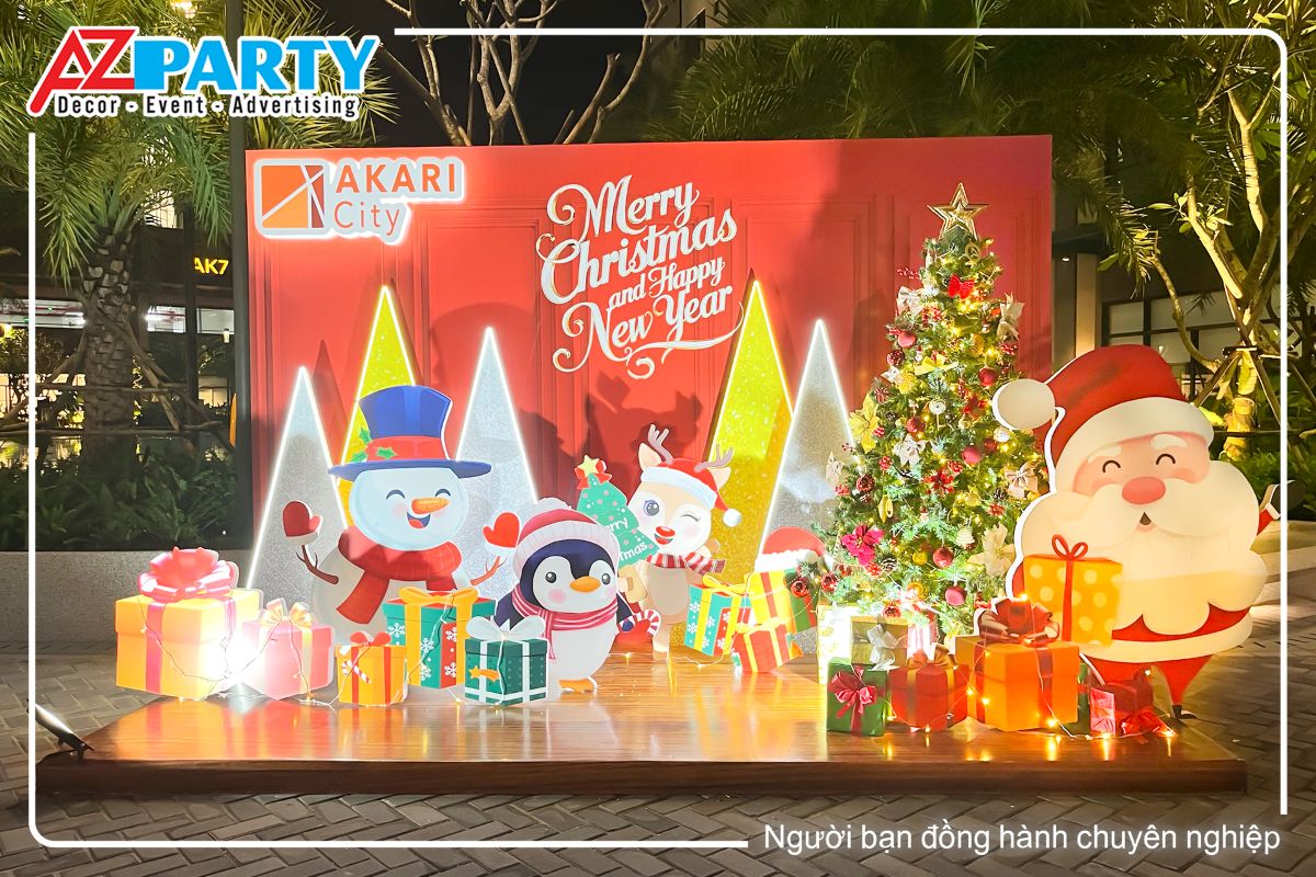 Tiểu cảnh noel của khu căn hộ Akari City với các điểm nhấn như: ông già noel, người tuyết, chim cánh cụt, chú tuần lộc, cây thông noel