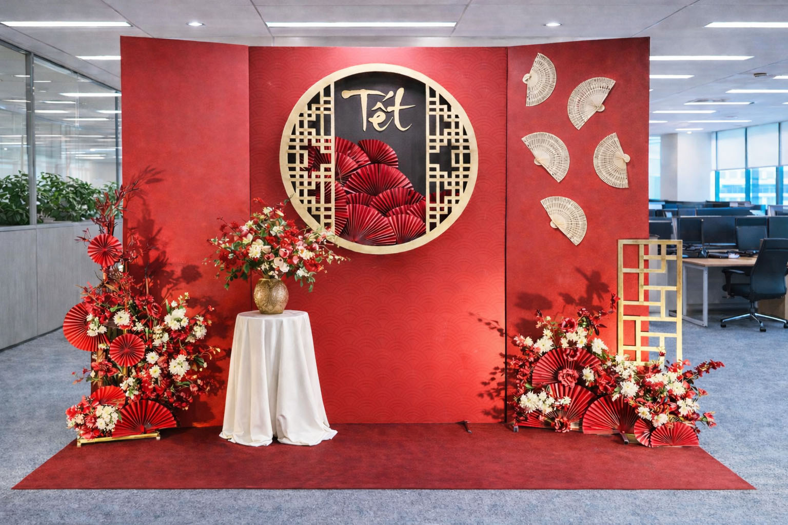 Tiểu cảnh tết thanh lịch tone đỏ, concept quạt sang trọng 