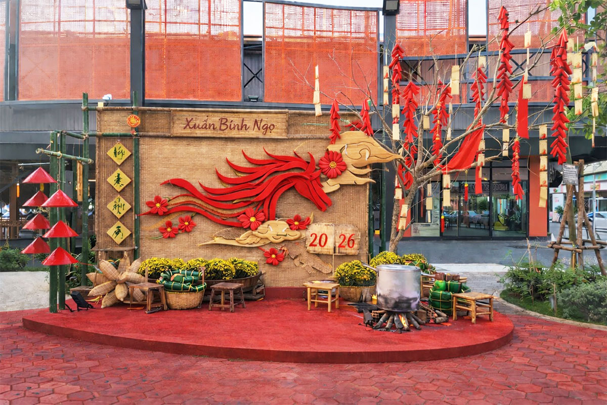  Mẫu tiểu cảnh Tết mang phong cách truyền thống với hình ảnh Mã đáo thành công ấn tượng.