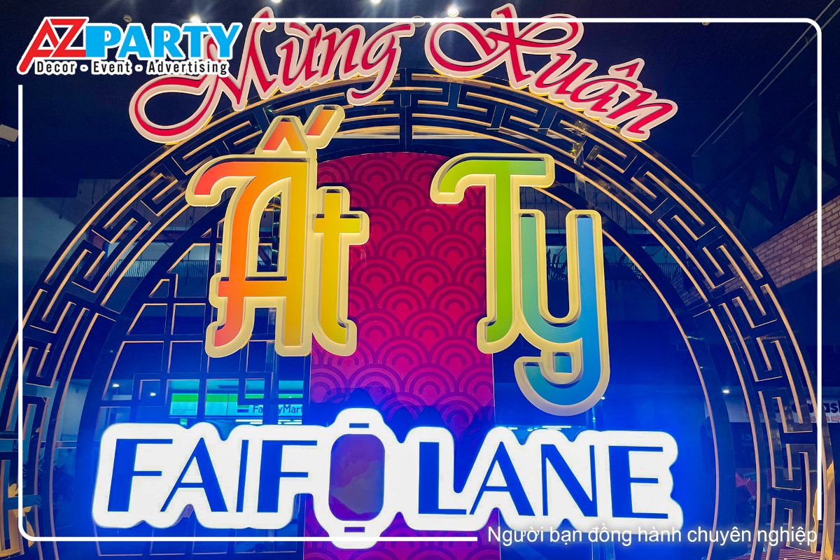 Cận cảnh bộ chữ Mừng Xuân Ất Tỵ Faifo Lane