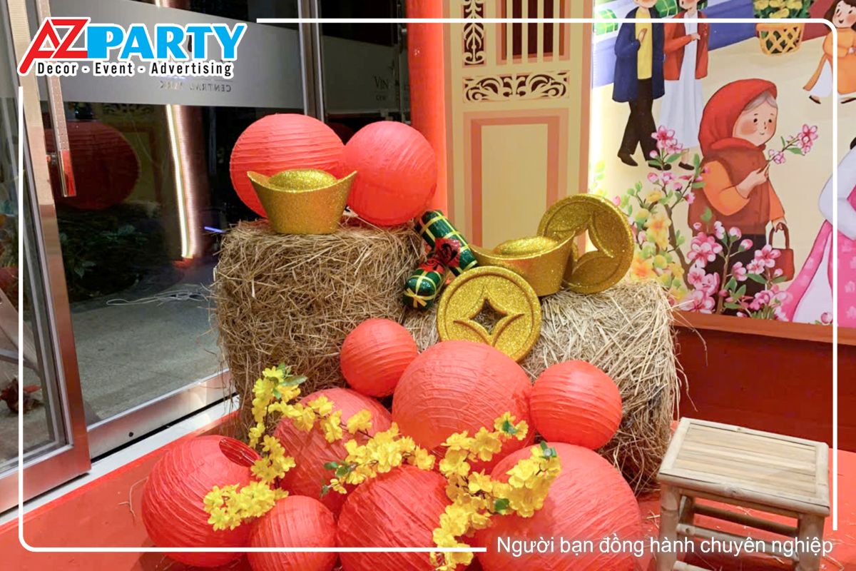 đống rơm và đèn lồng đỏ  